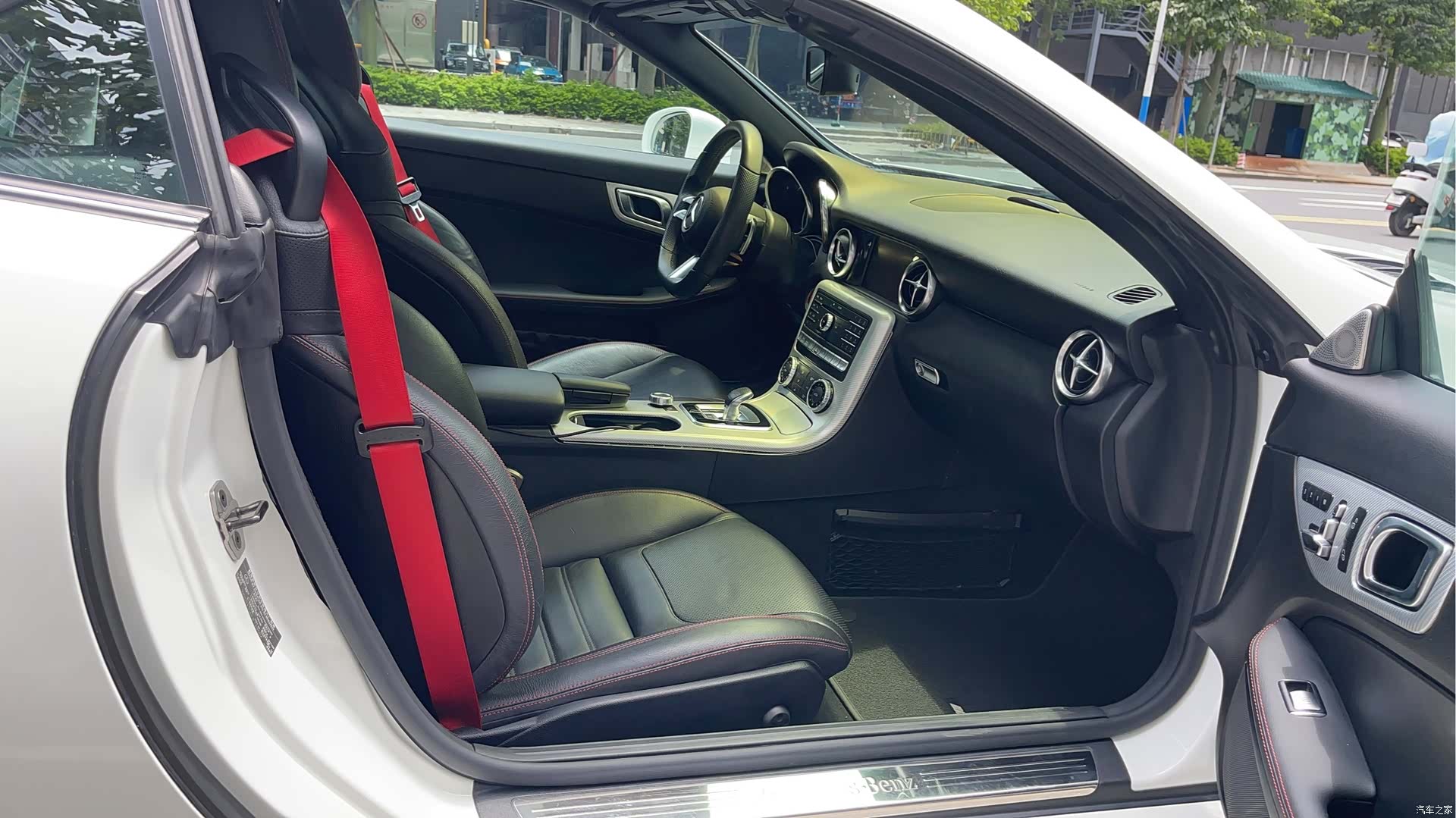 Mercedes-Benz SLC, 2018 все фото