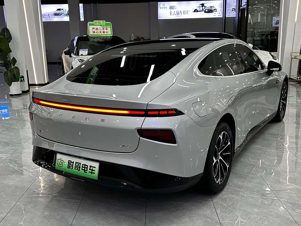 XPENG P7