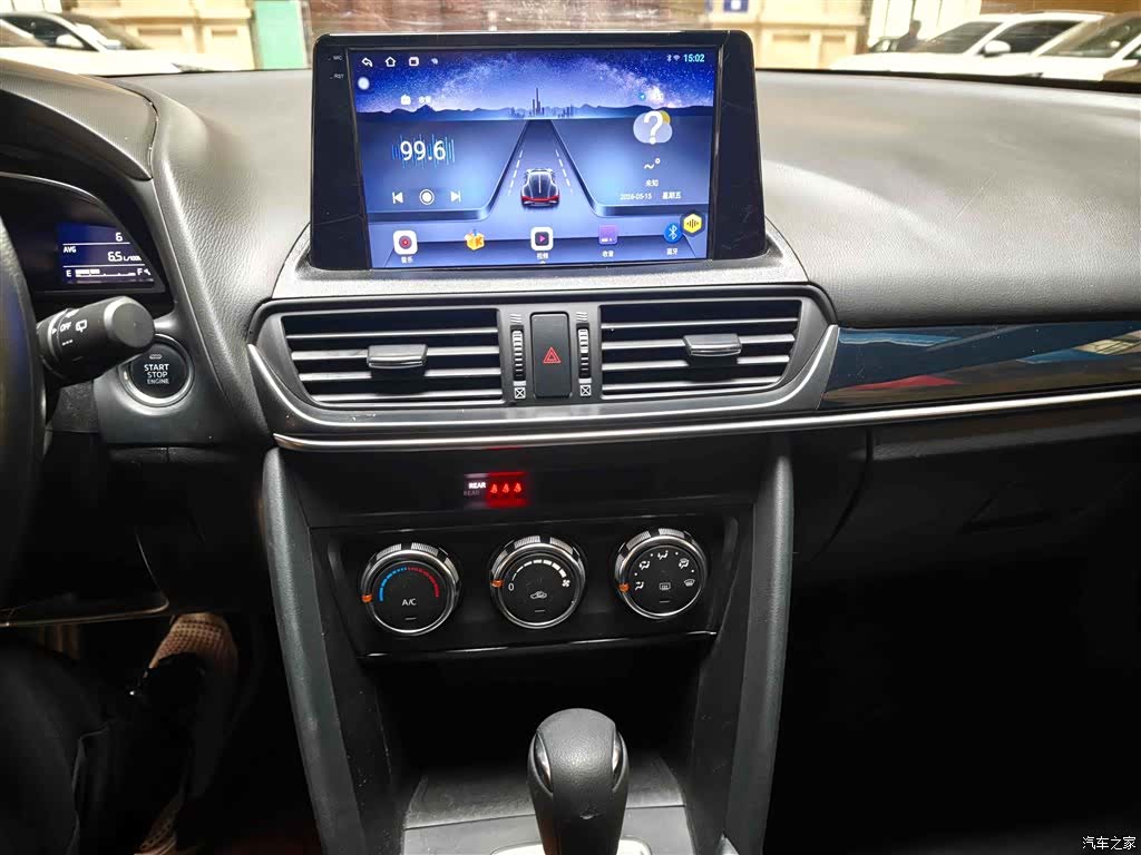 Mazda CX-4, 2022 11