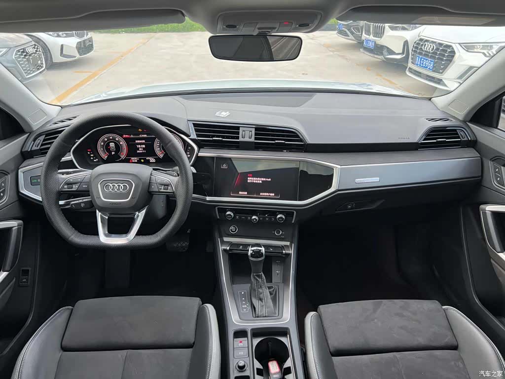 Audi Q3, 2022 13
