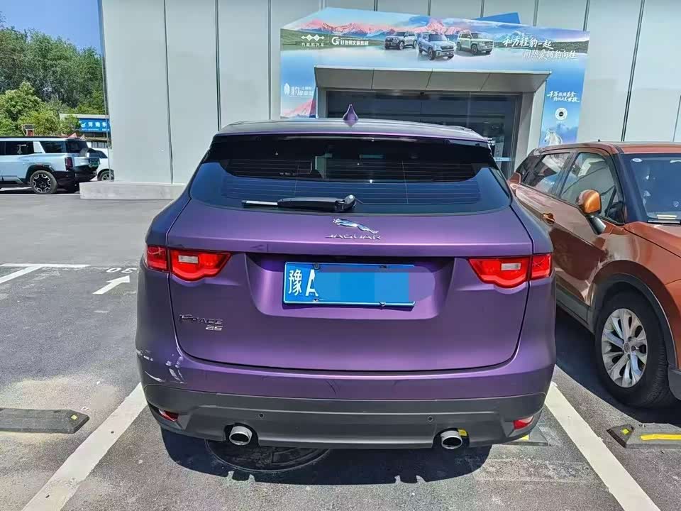 Jaguar F-PACE