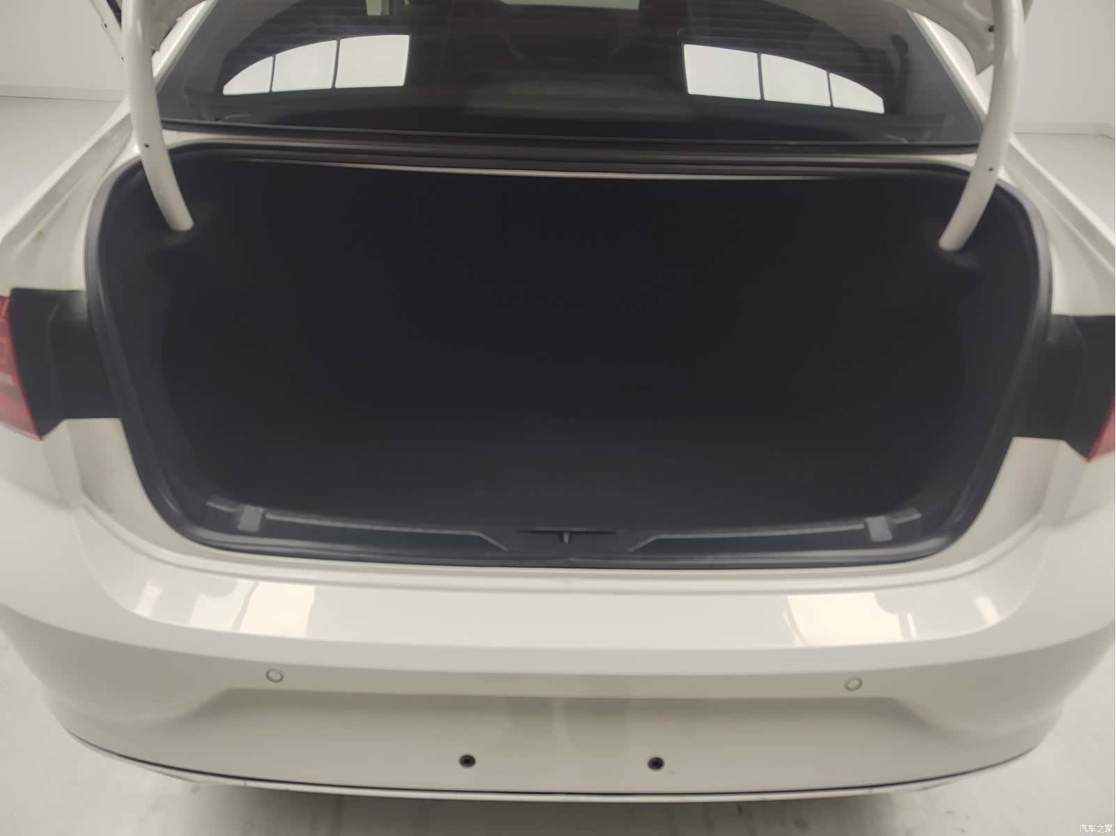 Volkswagen Lamando, 2021 10