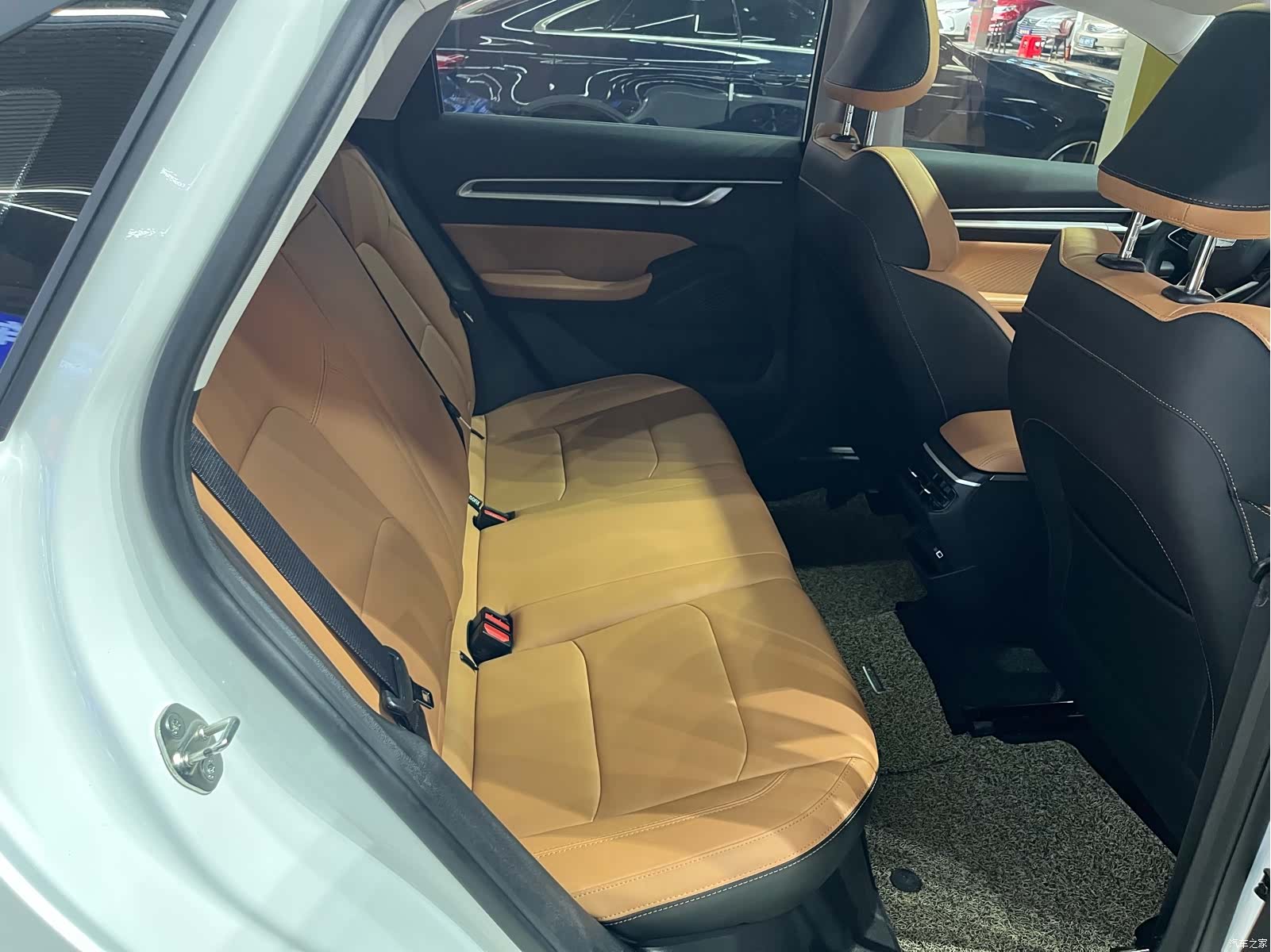 Geely Emgrand, 2024 13