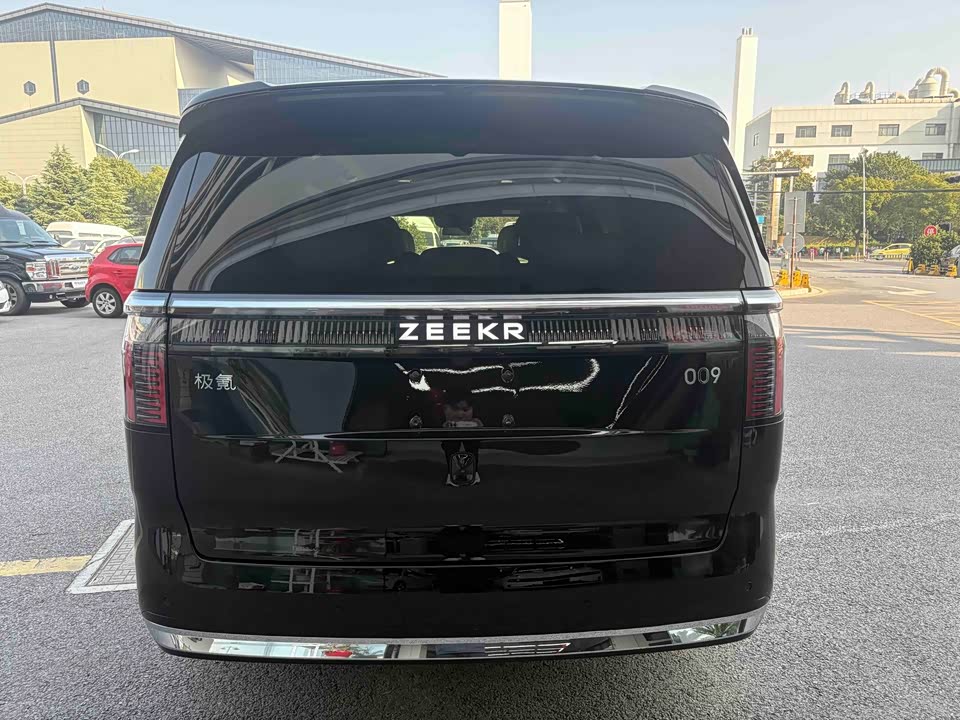 Zeekr 009