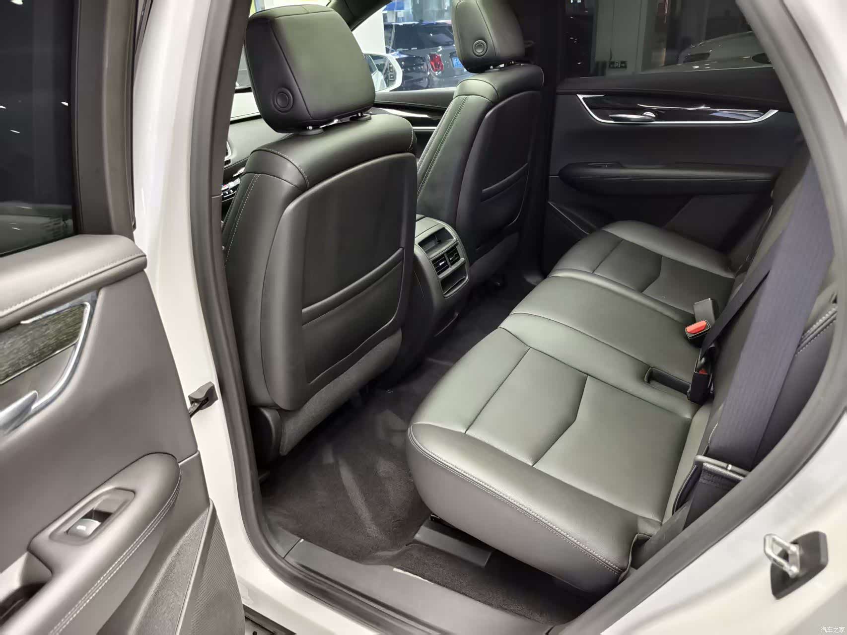 Cadillac XT5, 2021 8