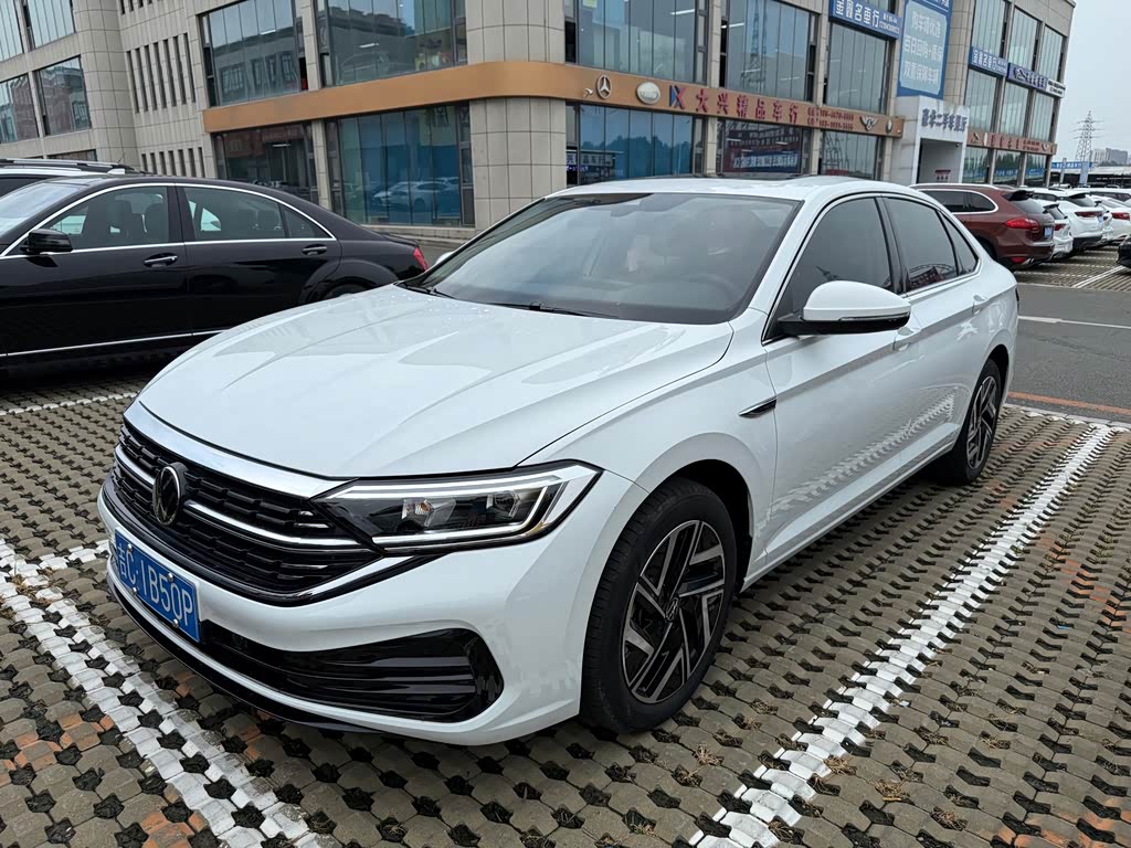 Volkswagen Sagitar