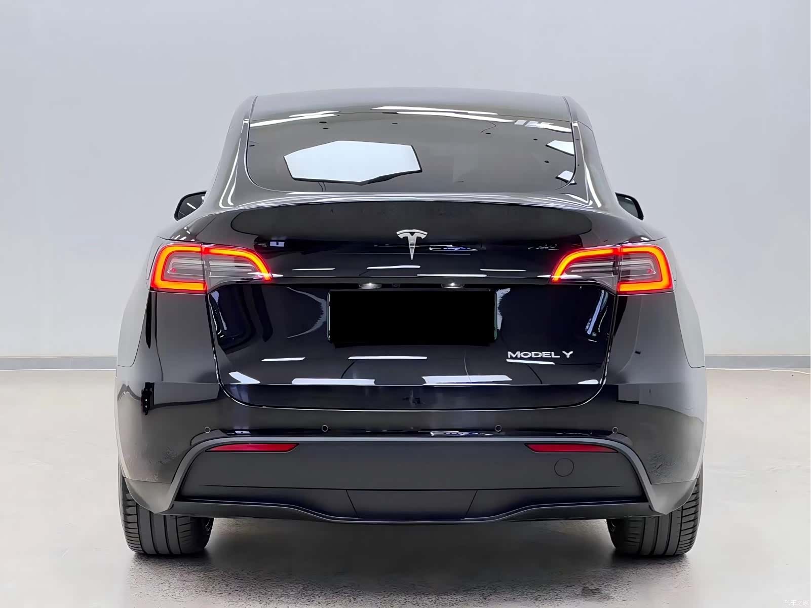 Tesla Model Y, 2022 4