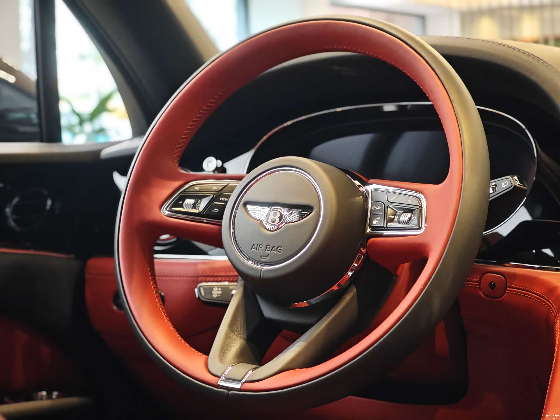 Bentley Bentayga, 2024 15