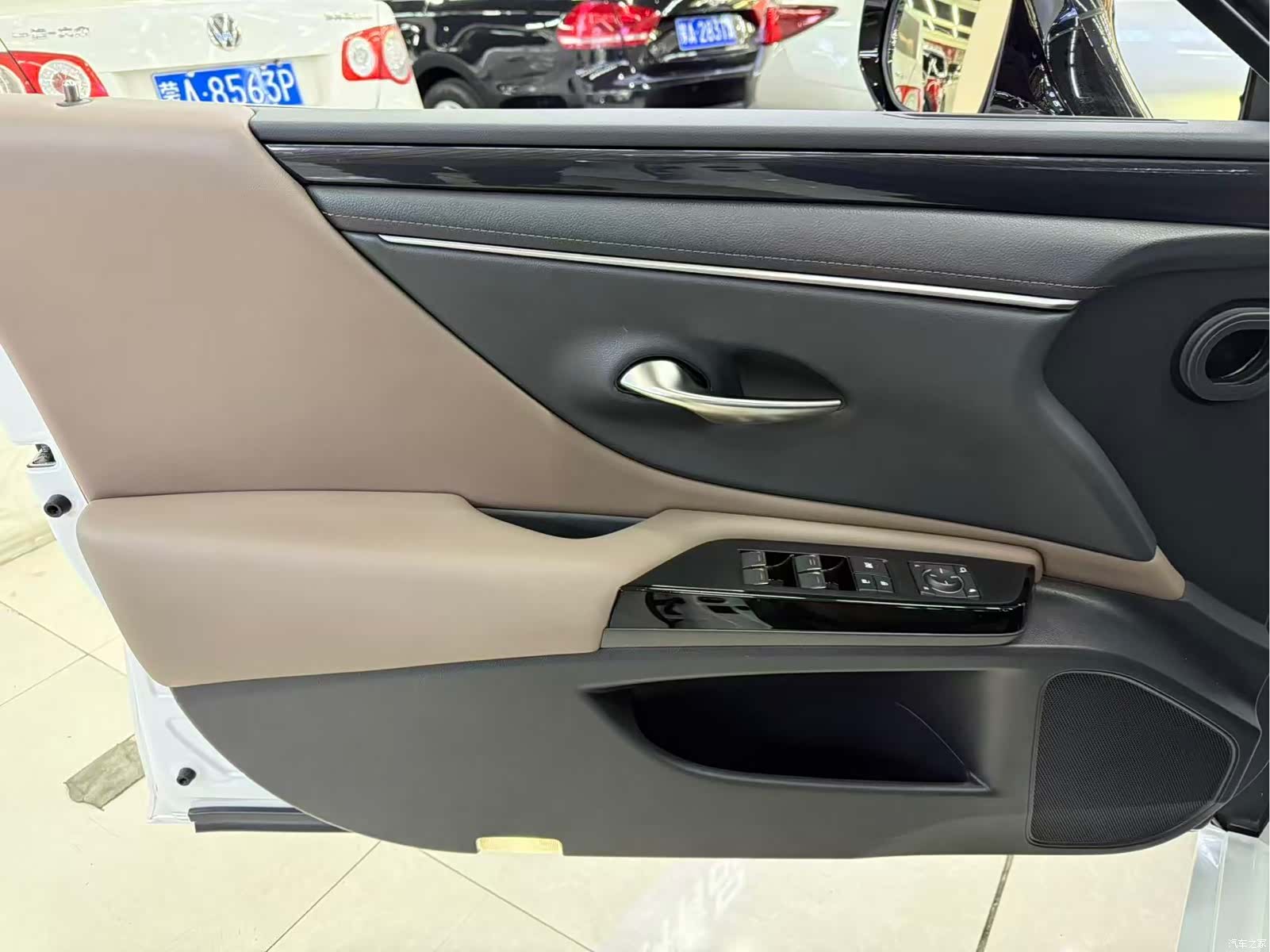 Lexus ES, 2024 11