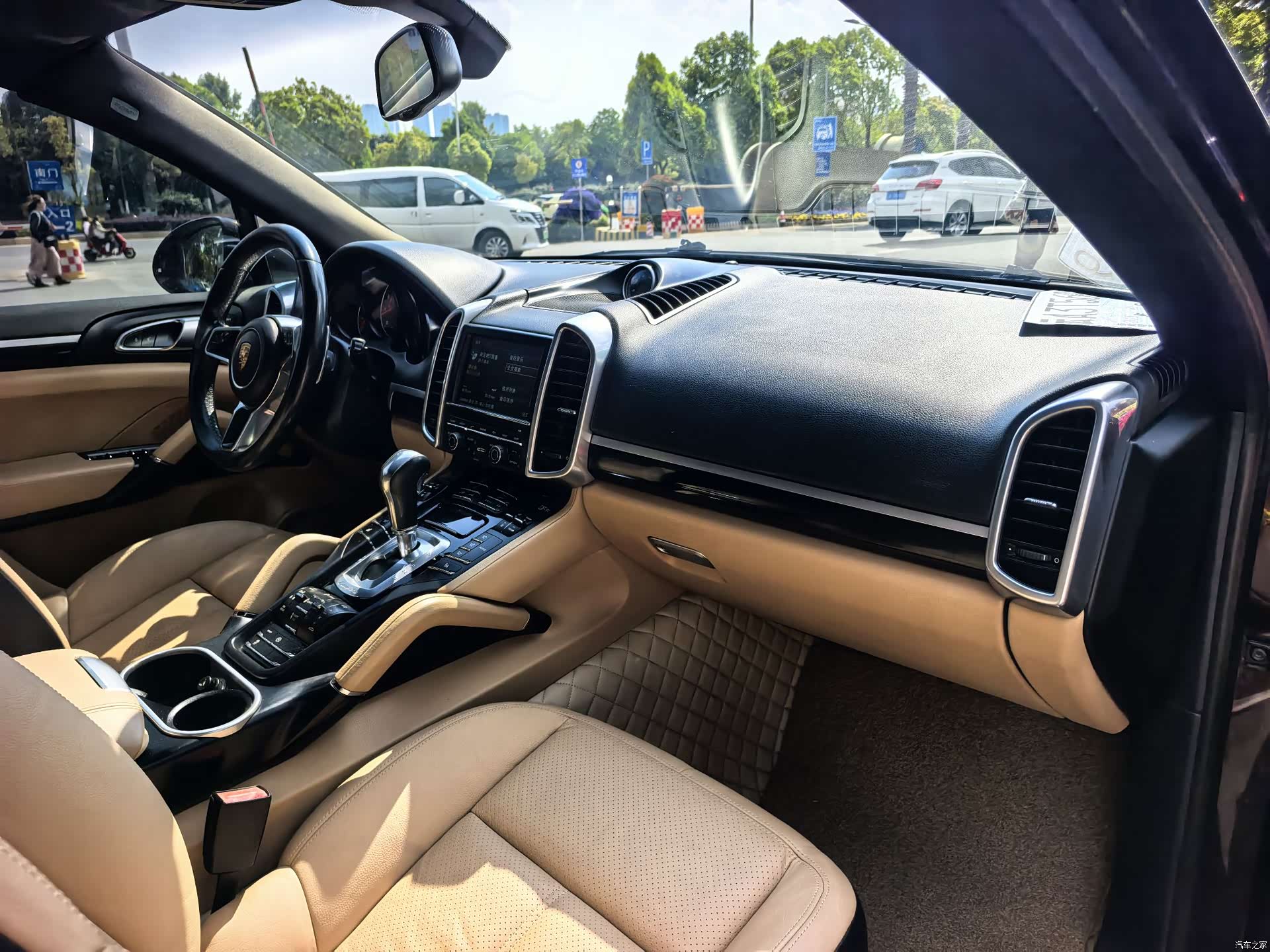 Porsche Cayenne, 2015 12