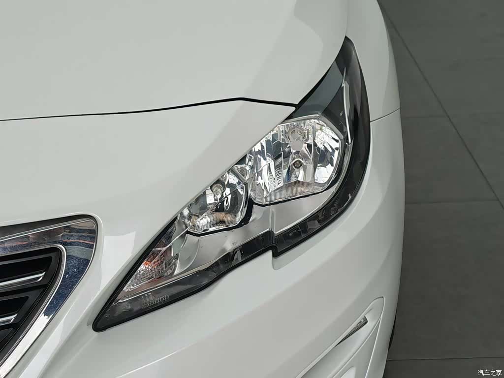 Peugeot 408, 2015 7