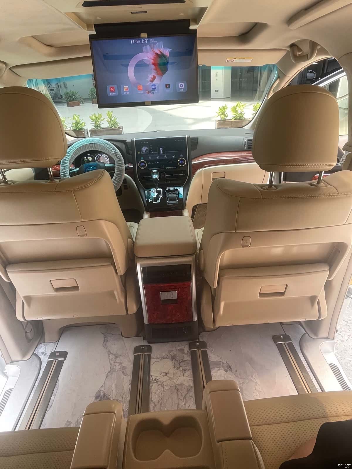 Toyota Alphard, 2011 13