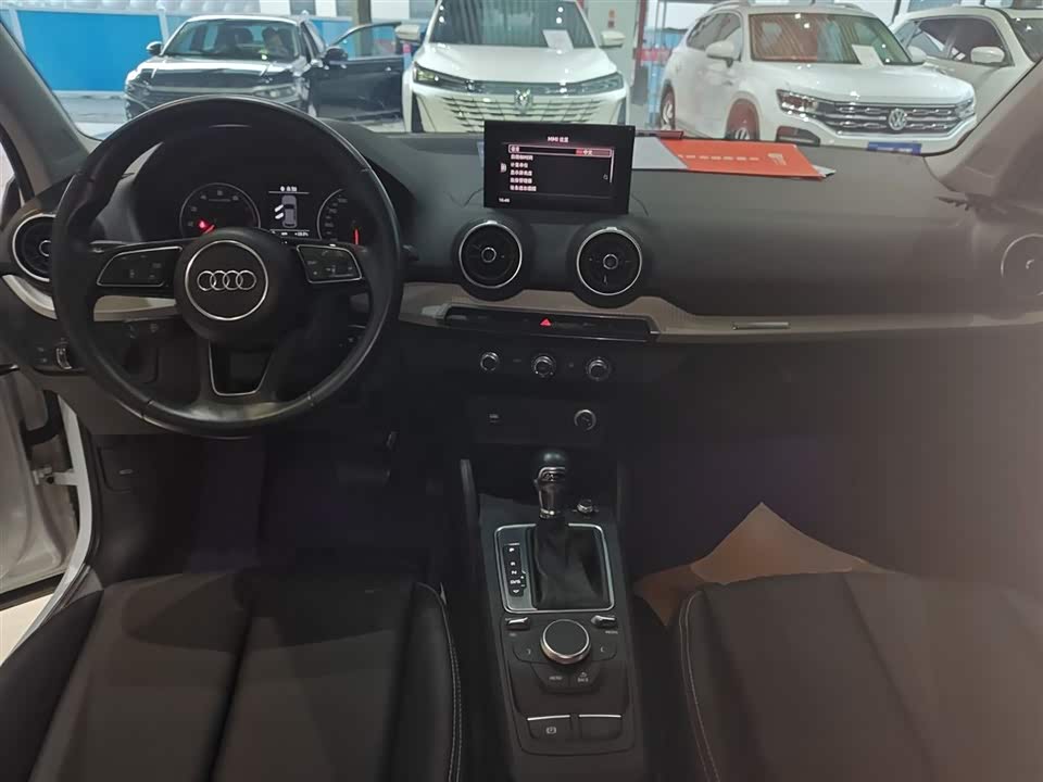 Audi Q2L
