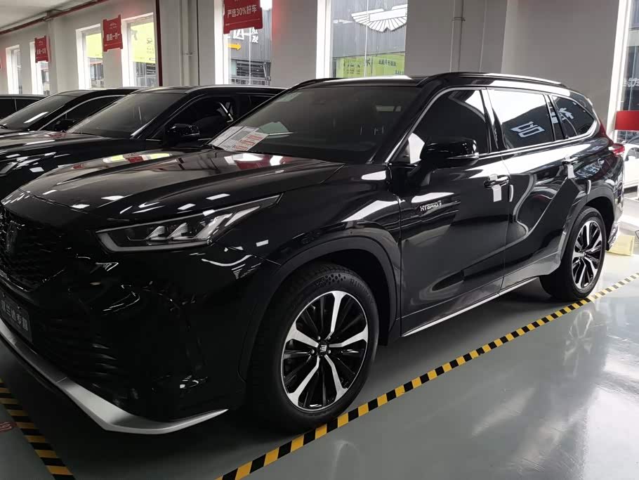 Toyota Crown Kluger