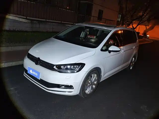 Volkswagen Touran 2018 — купить из Китая под заказ