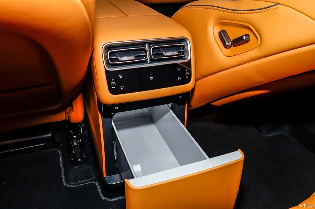 Li Auto i6, 2025 10