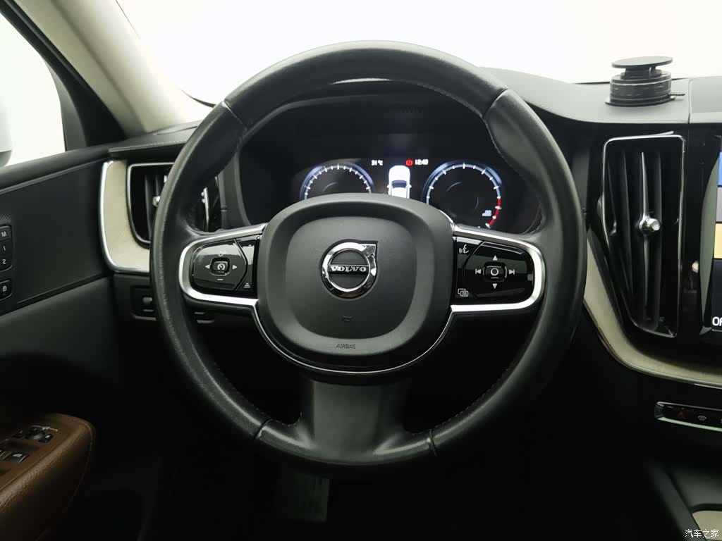 Volvo XC60, 2020 11