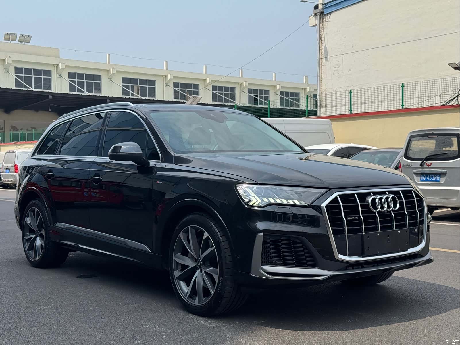 Audi Q7, 2023 3