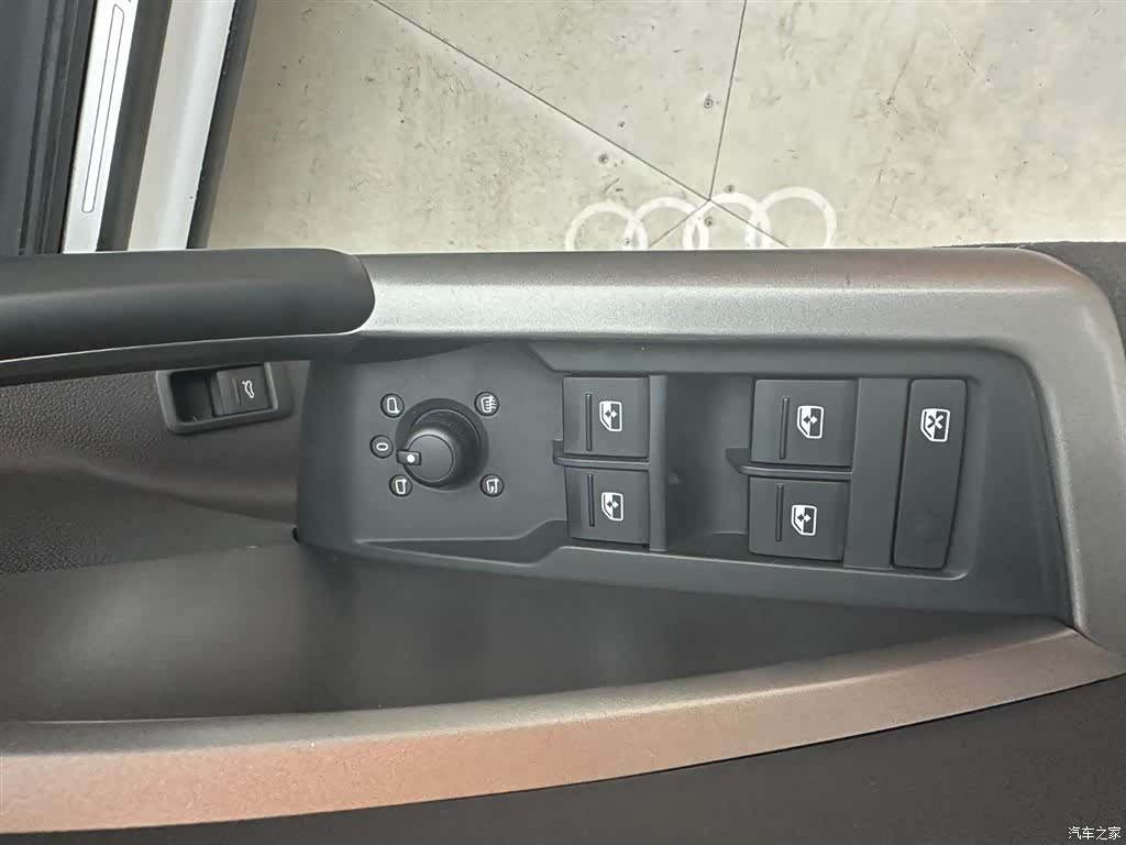 Audi Q3, 2022 14