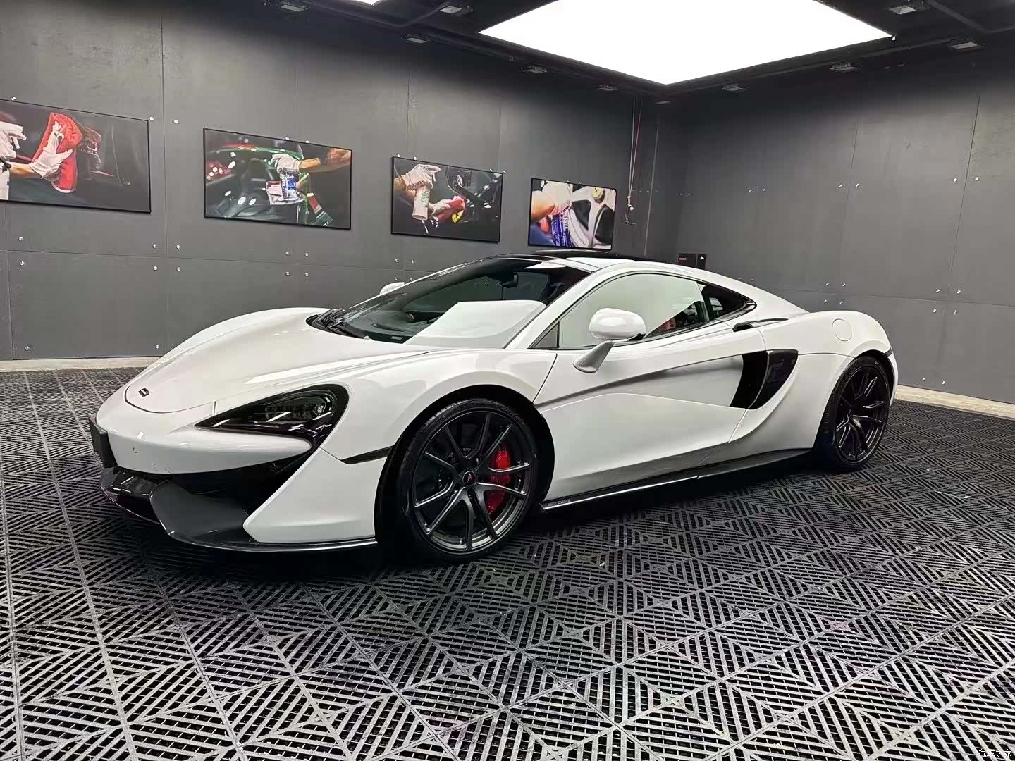 McLaren 570