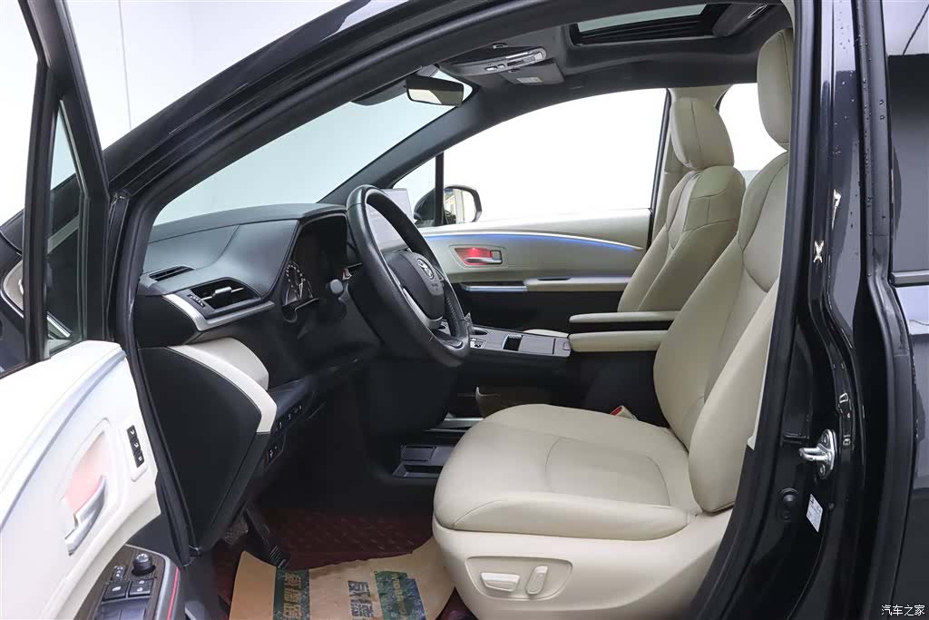 Toyota Granvia, 2023 14