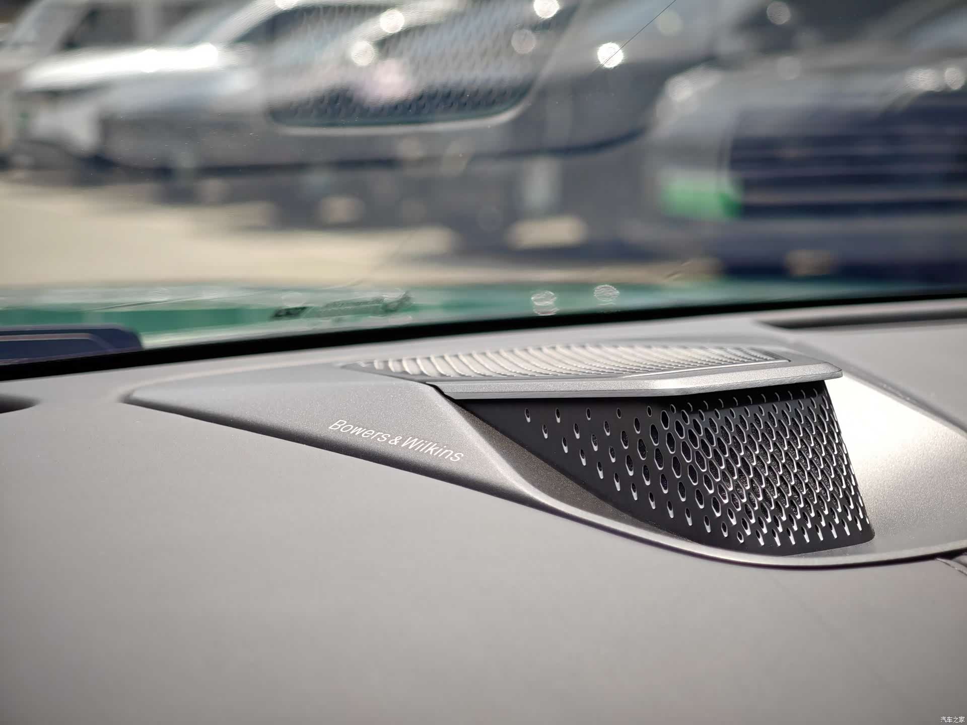 Aston Martin DB12, 2024 16