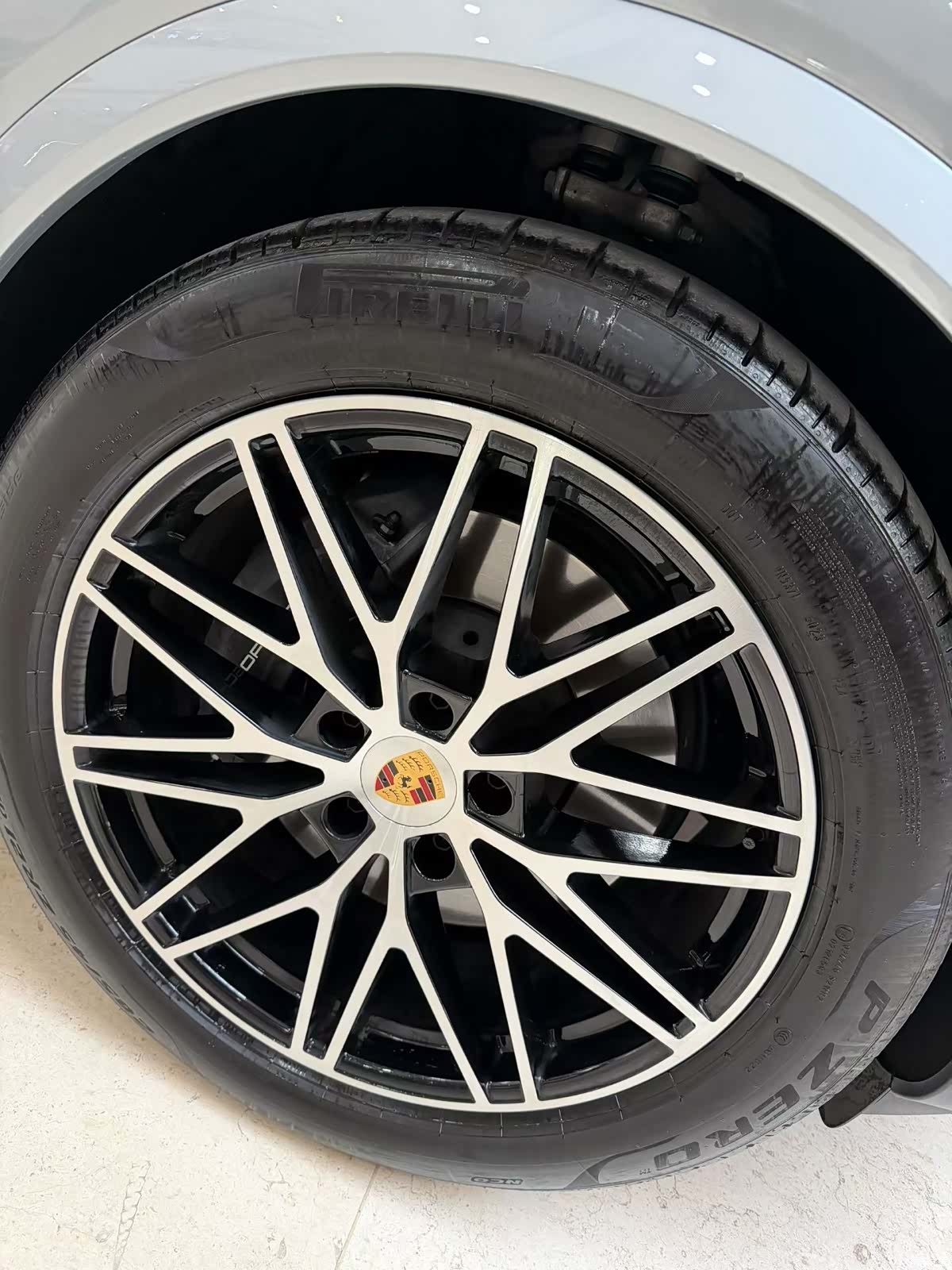 Porsche Cayenne, 2024 все фото