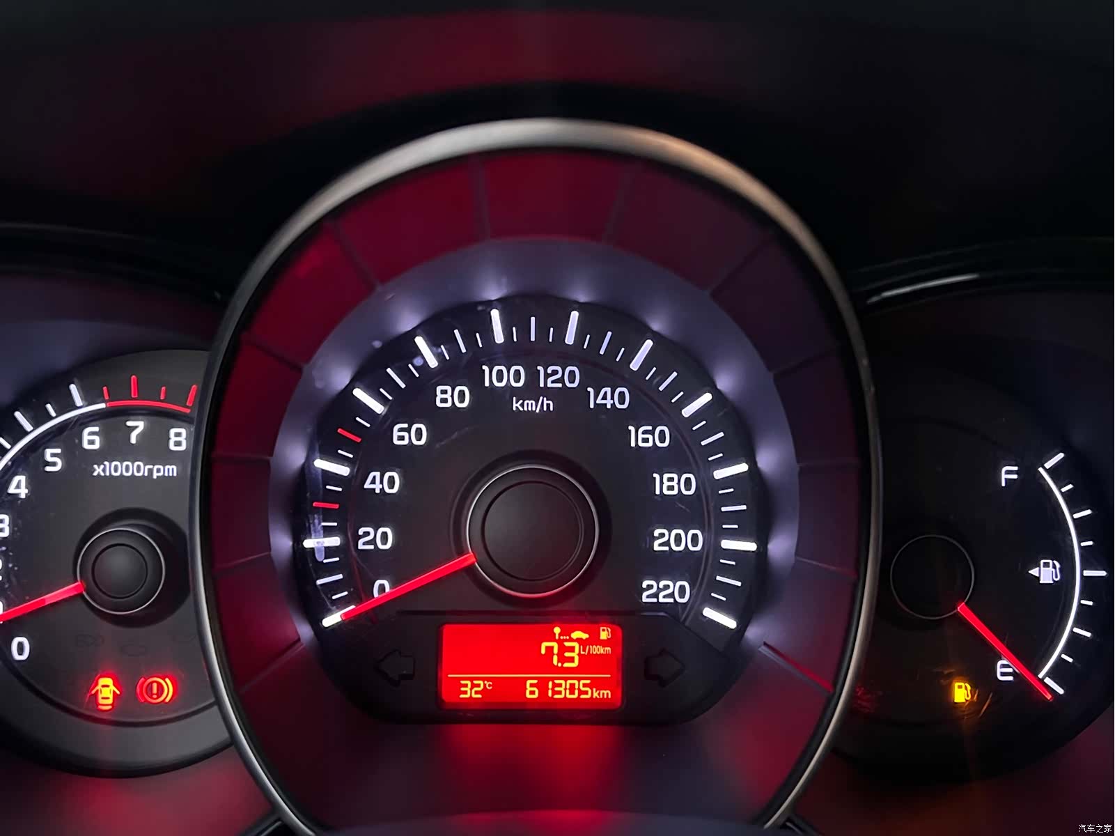 Kia K2, 2016 9