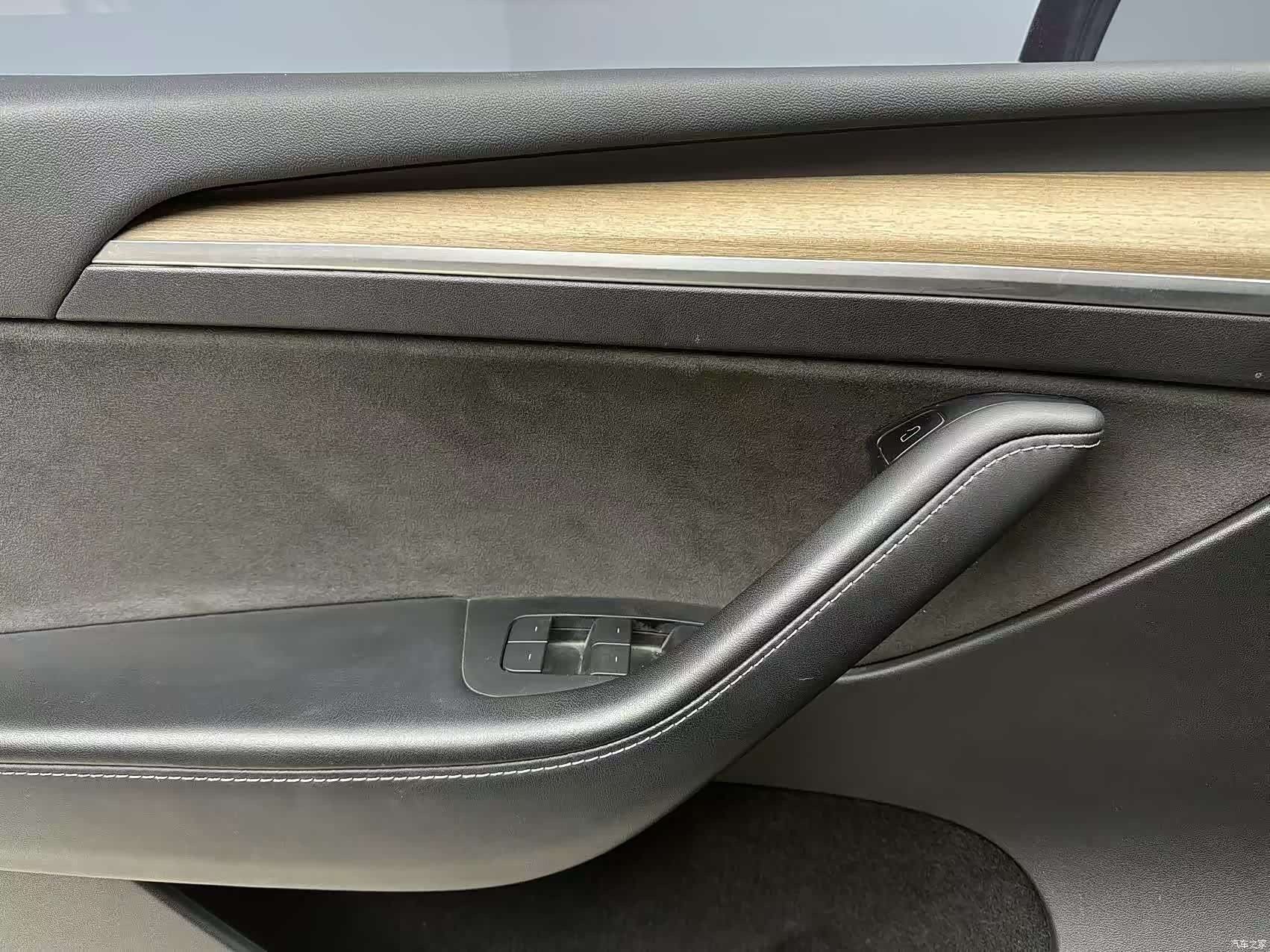 Tesla Model Y, 2023 6