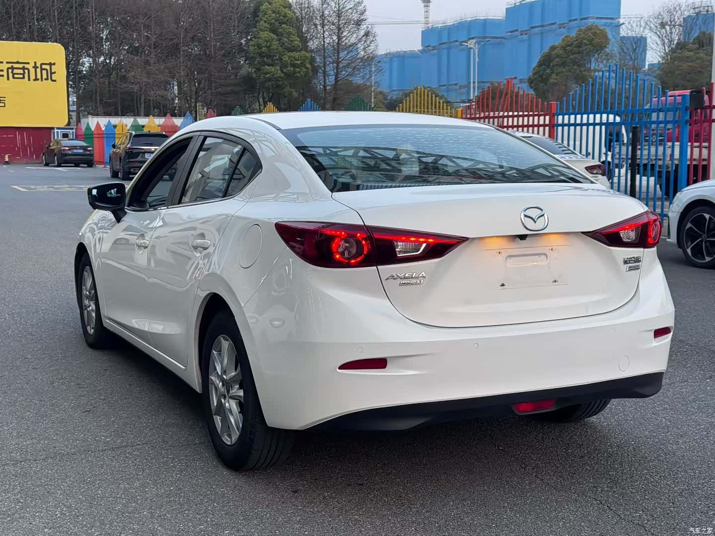 Mazda Mazda3, 2017 4