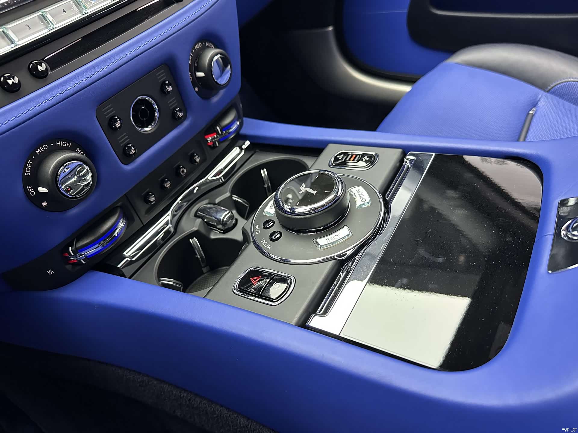 Rolls-Royce Wraith, 2020 16