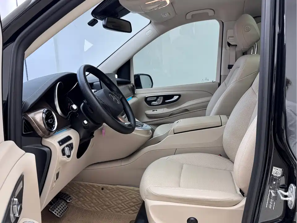 Mercedes-Benz V-class