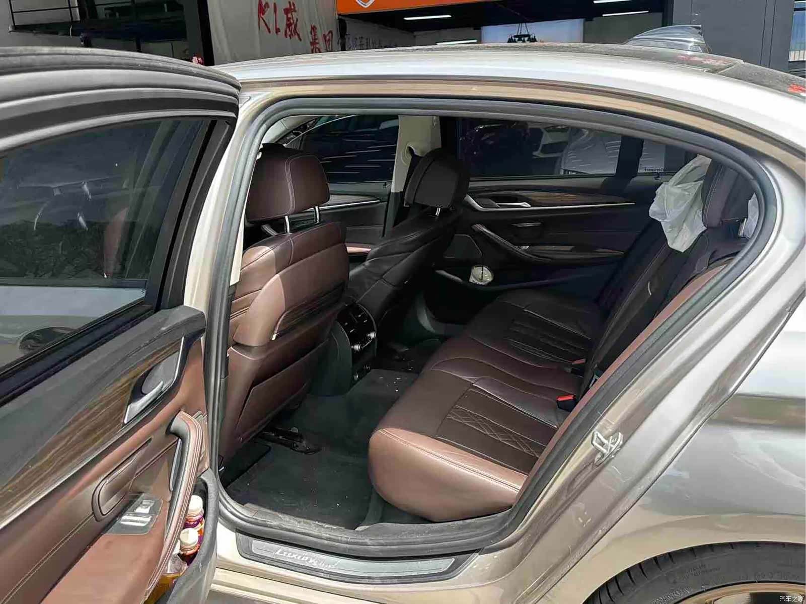 BMW 5 Series, 2018 все фото