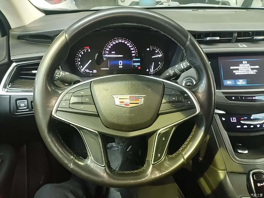 Cadillac XT5, 2017 11
