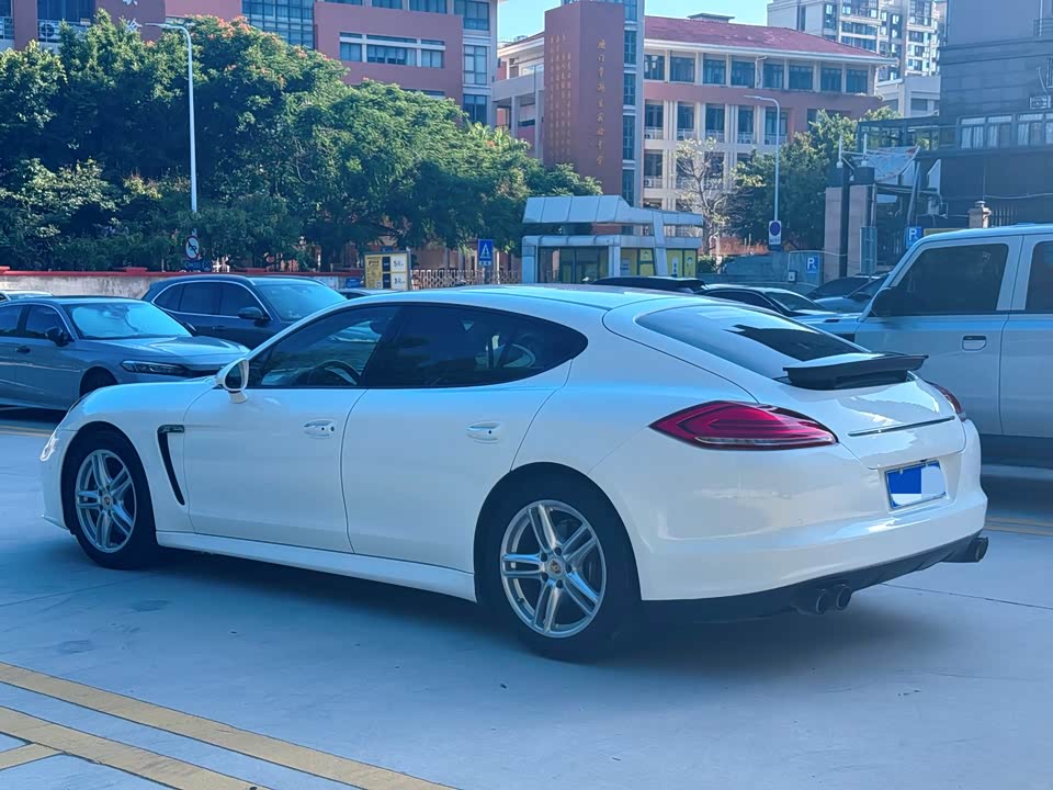 Porsche Panamera