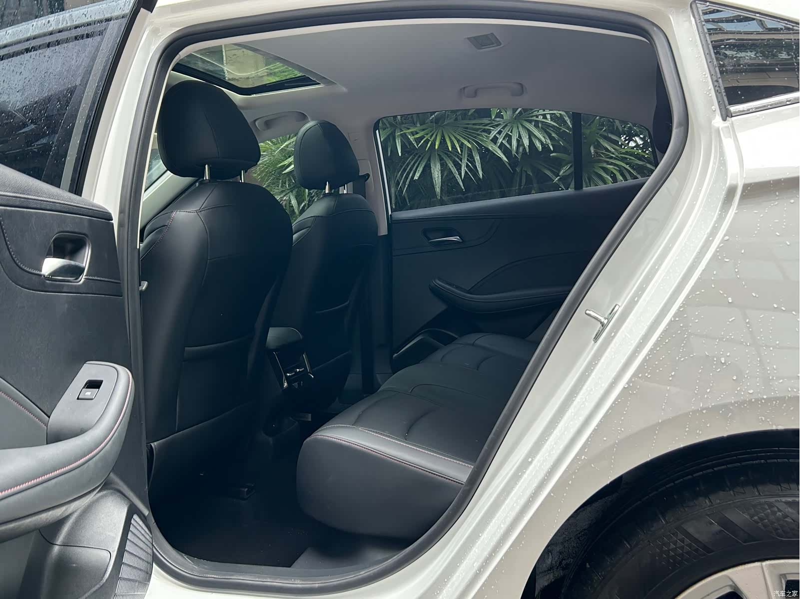 Roewe i5, 2025 9