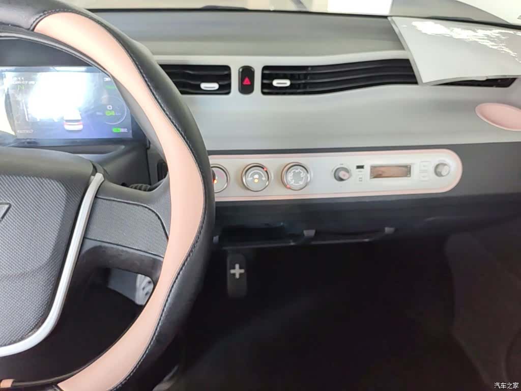 Wuling MINIEV, 2021 13