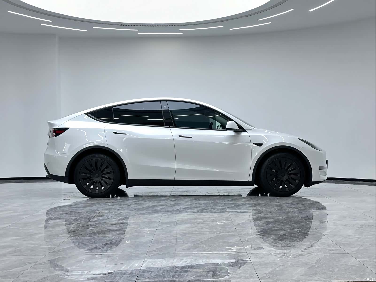 Tesla Model Y, 2021 8