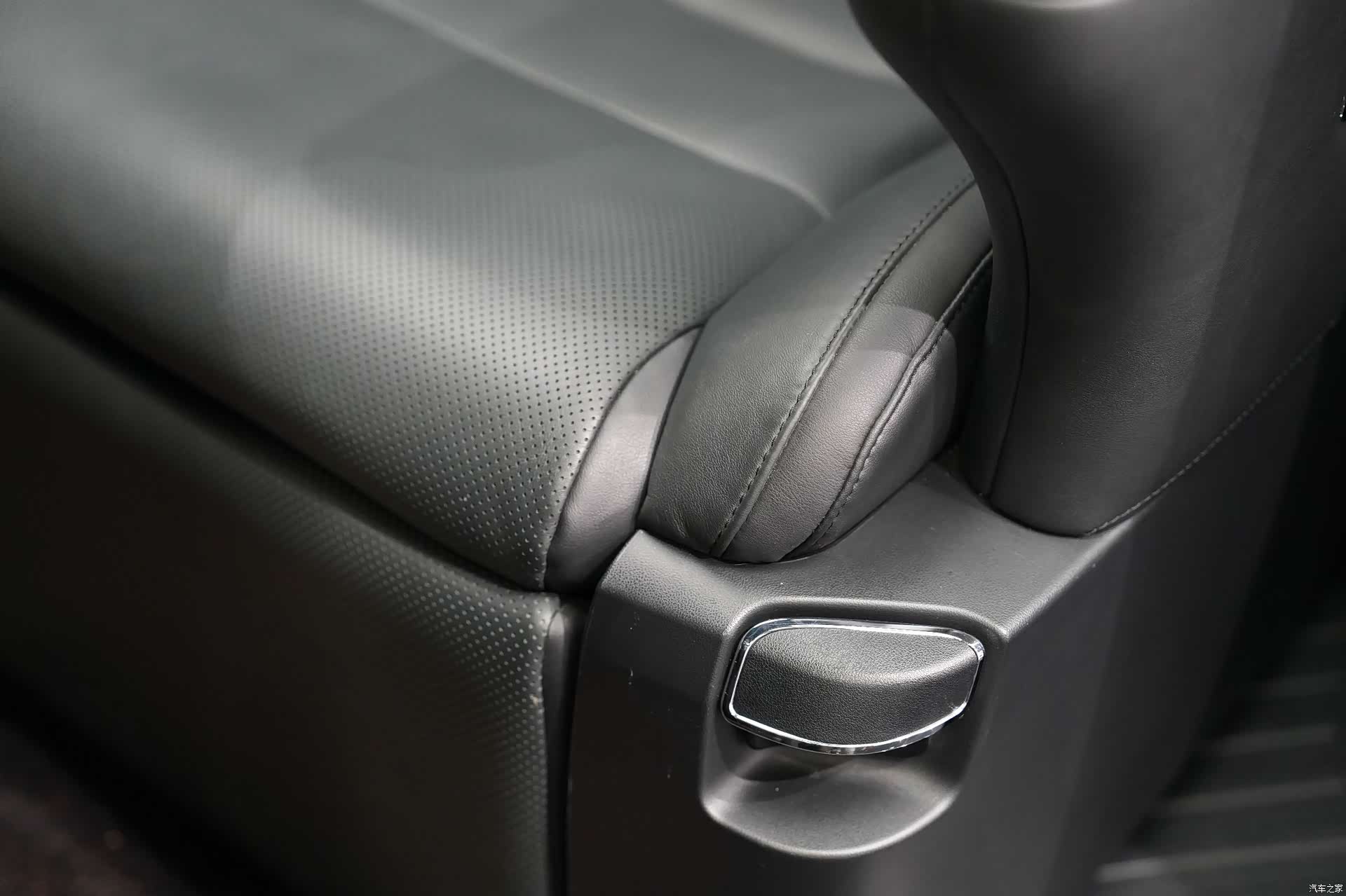 Toyota Alphard, 2022 21