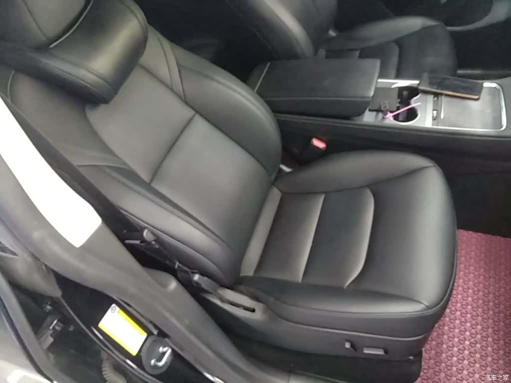 Tesla Model Y, 2023 25