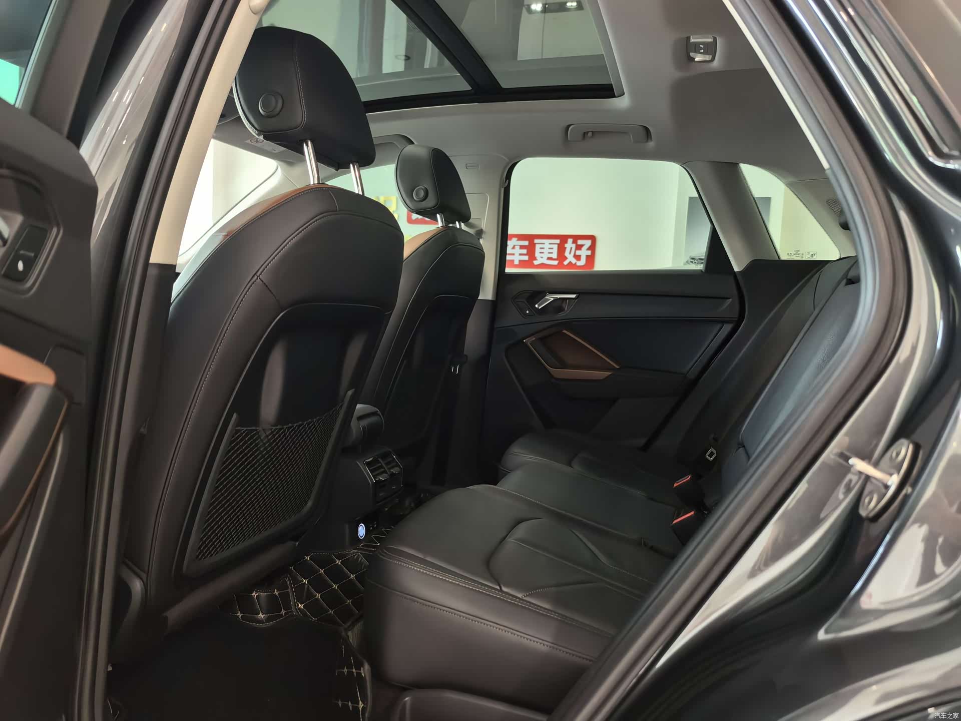 Audi Q3, 2022 11