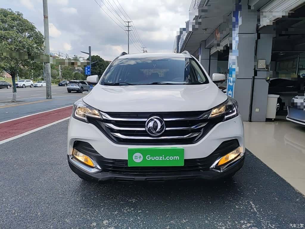 DongFeng AX7, 2018 3