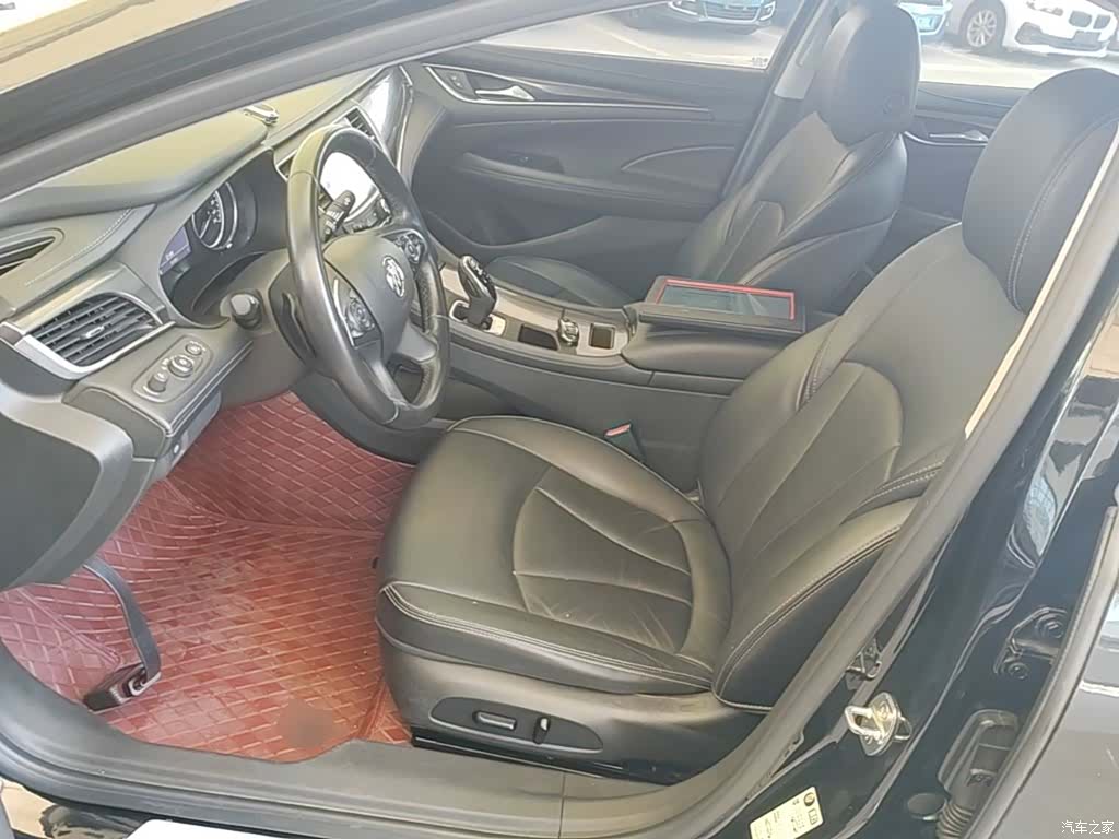 Buick LaCrosse, 2022 11