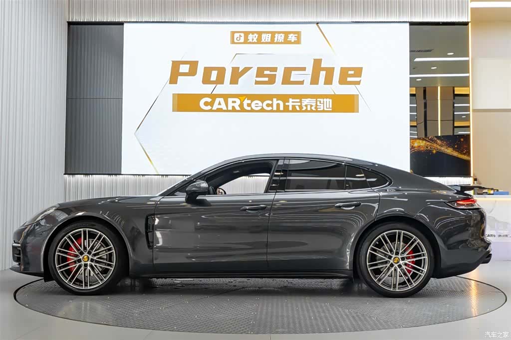 Porsche Panamera, 2022 3