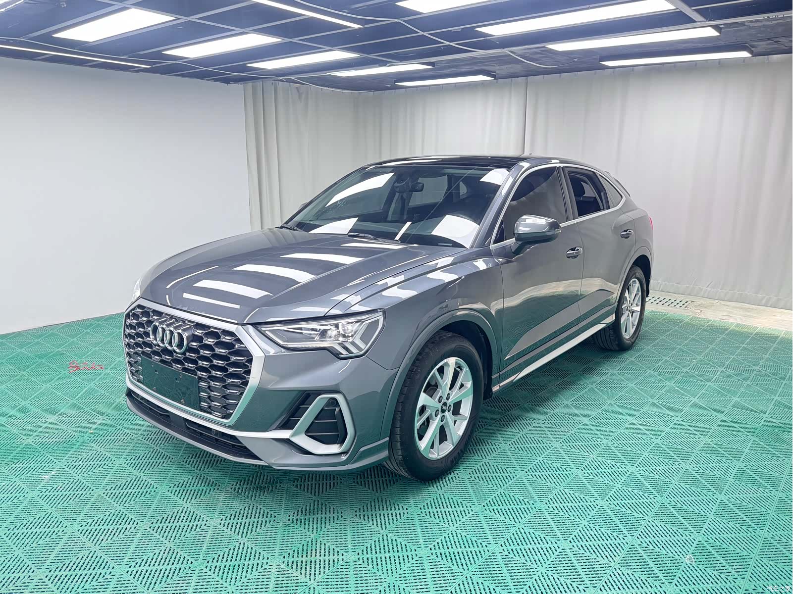 Audi Q3, 2022 1