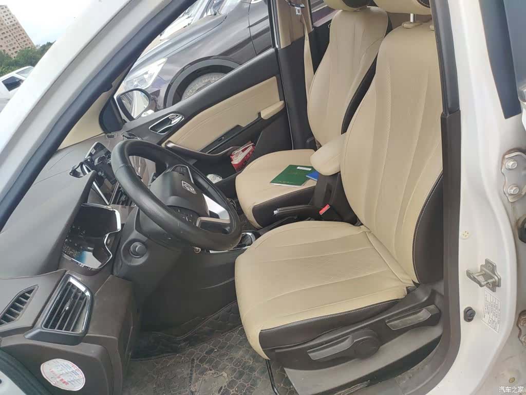 Wuling 310W, 2018 8