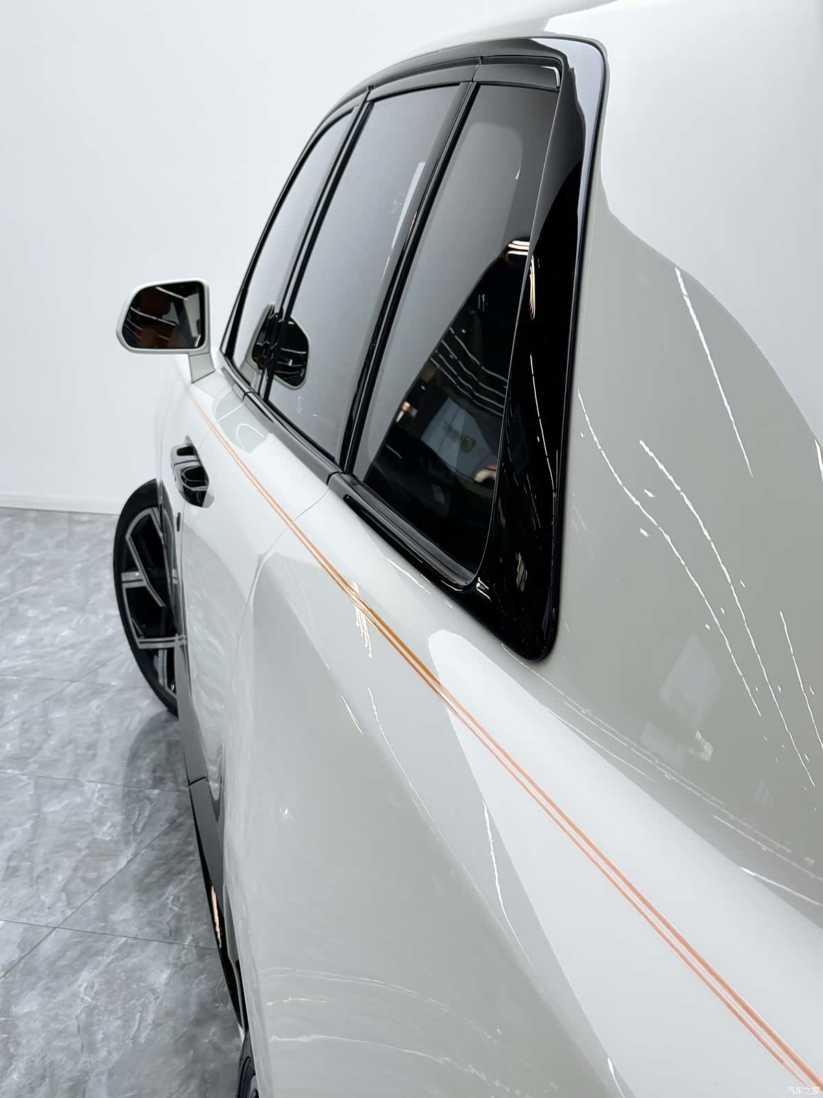 Rolls-Royce Cullinan, 2026 12