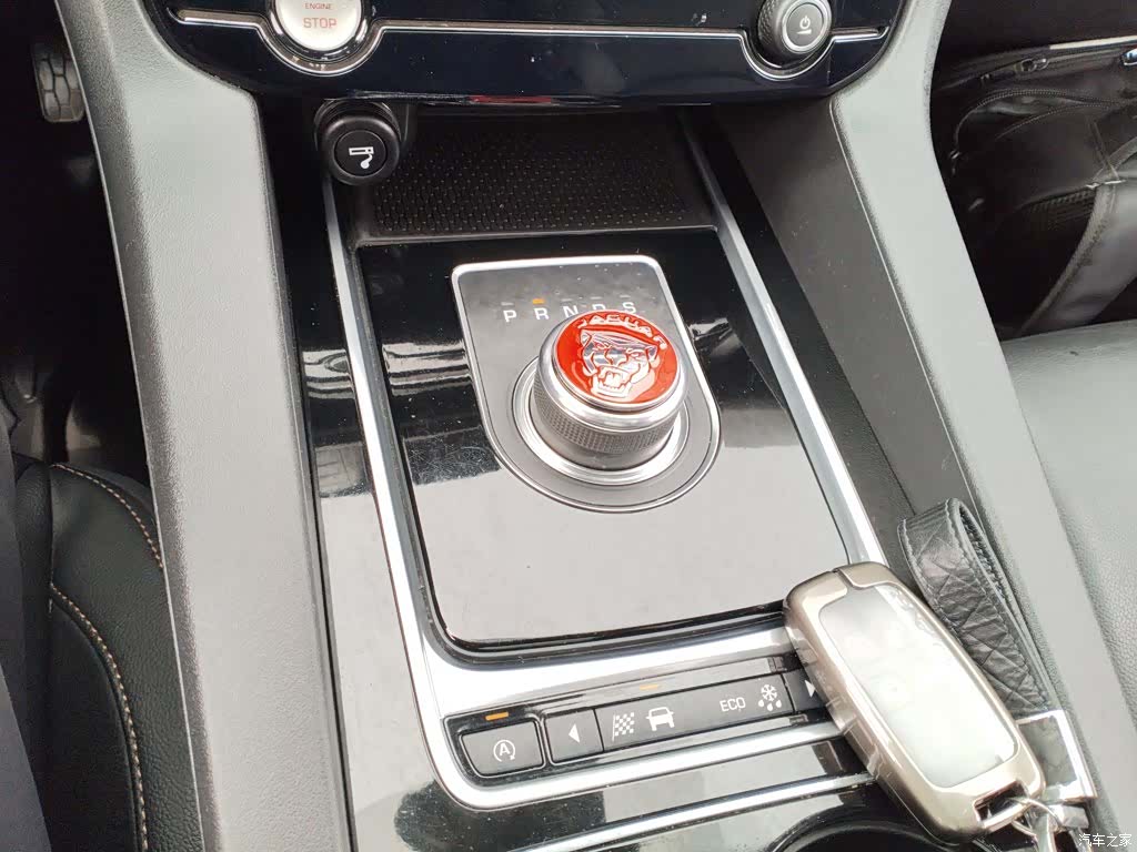 Jaguar F-PACE, 2017 10