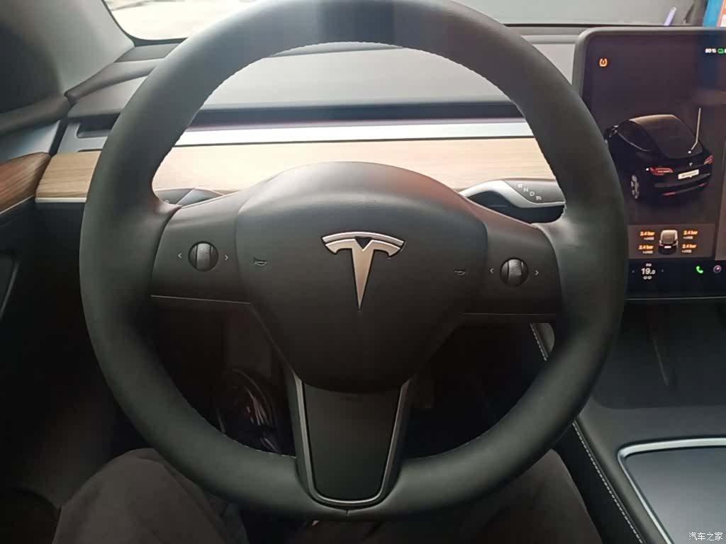 Tesla Model Y, 2023 11