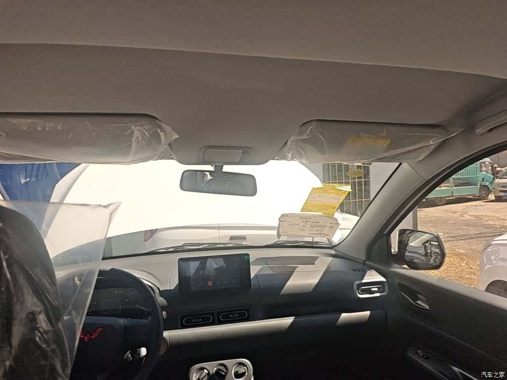 Wuling Hongguang, 2025 18
